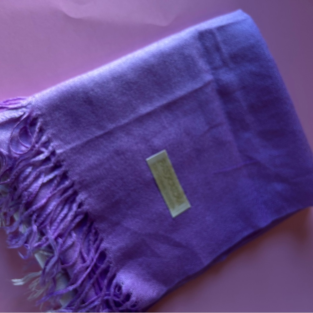 Scarves - Picture 7 of 7